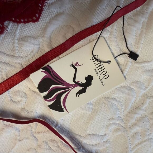 Romantic Red Lace Bra Set - Picture 12 of 13